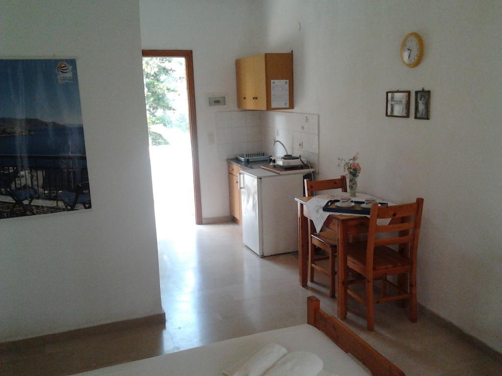 Digkas Apartments Kato Korakiana Room photo